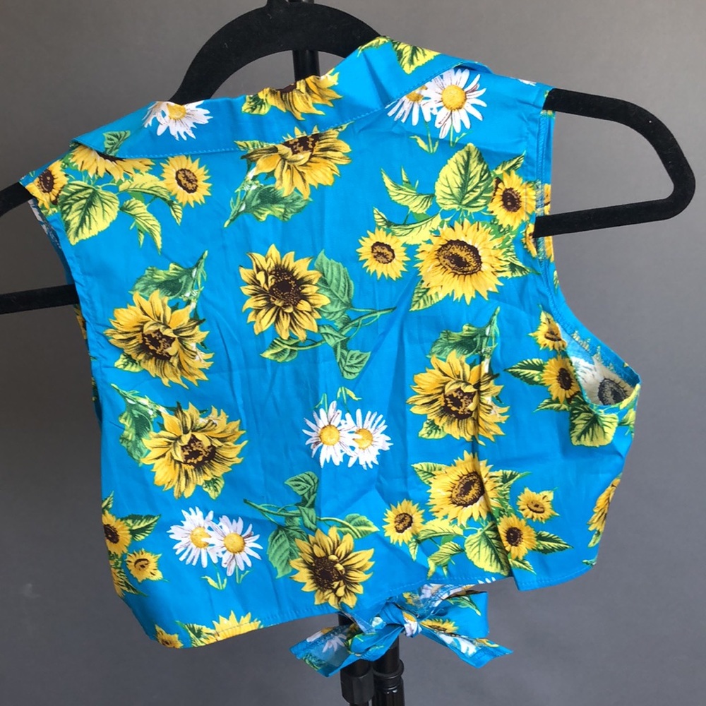 Hell Bunny Turquoise Sunflower Tie-Front Crop Top - Picture 5 of 7